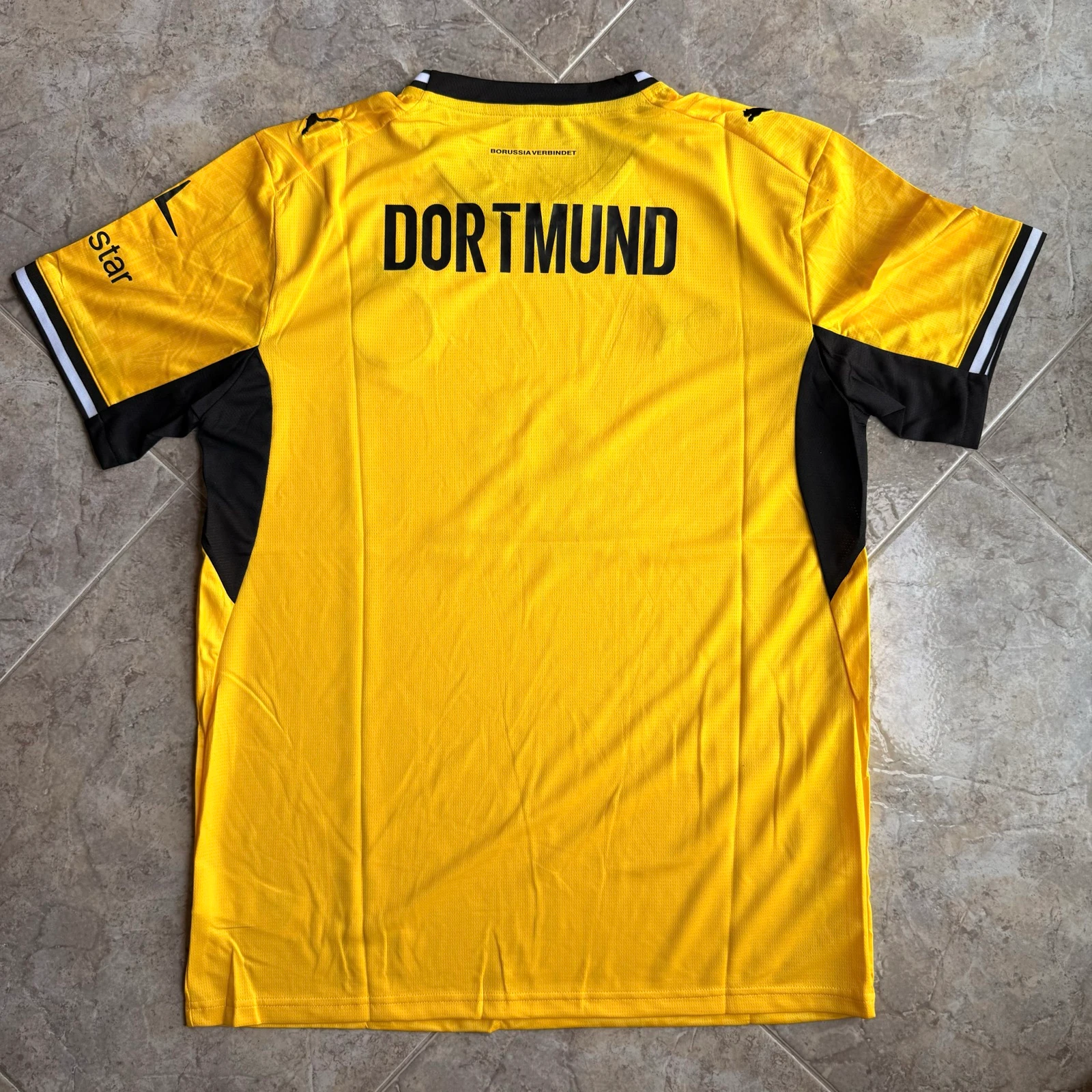 Camiseta principal do Borussia Dortmund 2026/27 | Amarelo/Preto | Tamanho L – photo 3